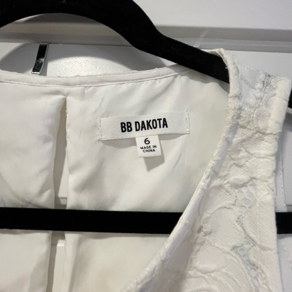 BB Dakota White Lace Dress - Picture 9 of 9